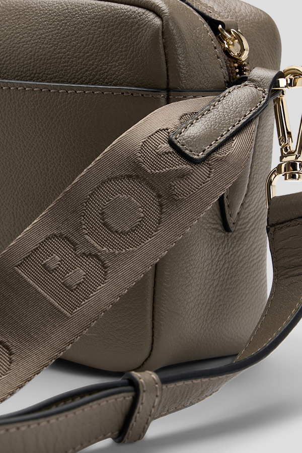 ΤΣΑΝΤΑ BOSS - 210 ΚΑΦΕ